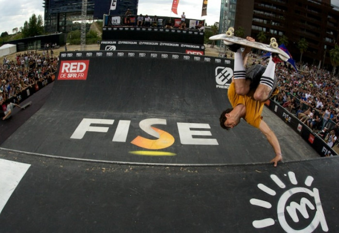 FISE Montpellier Skateboard Spine Ramp