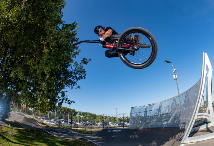 hurricane tracks bmx fise up octobre